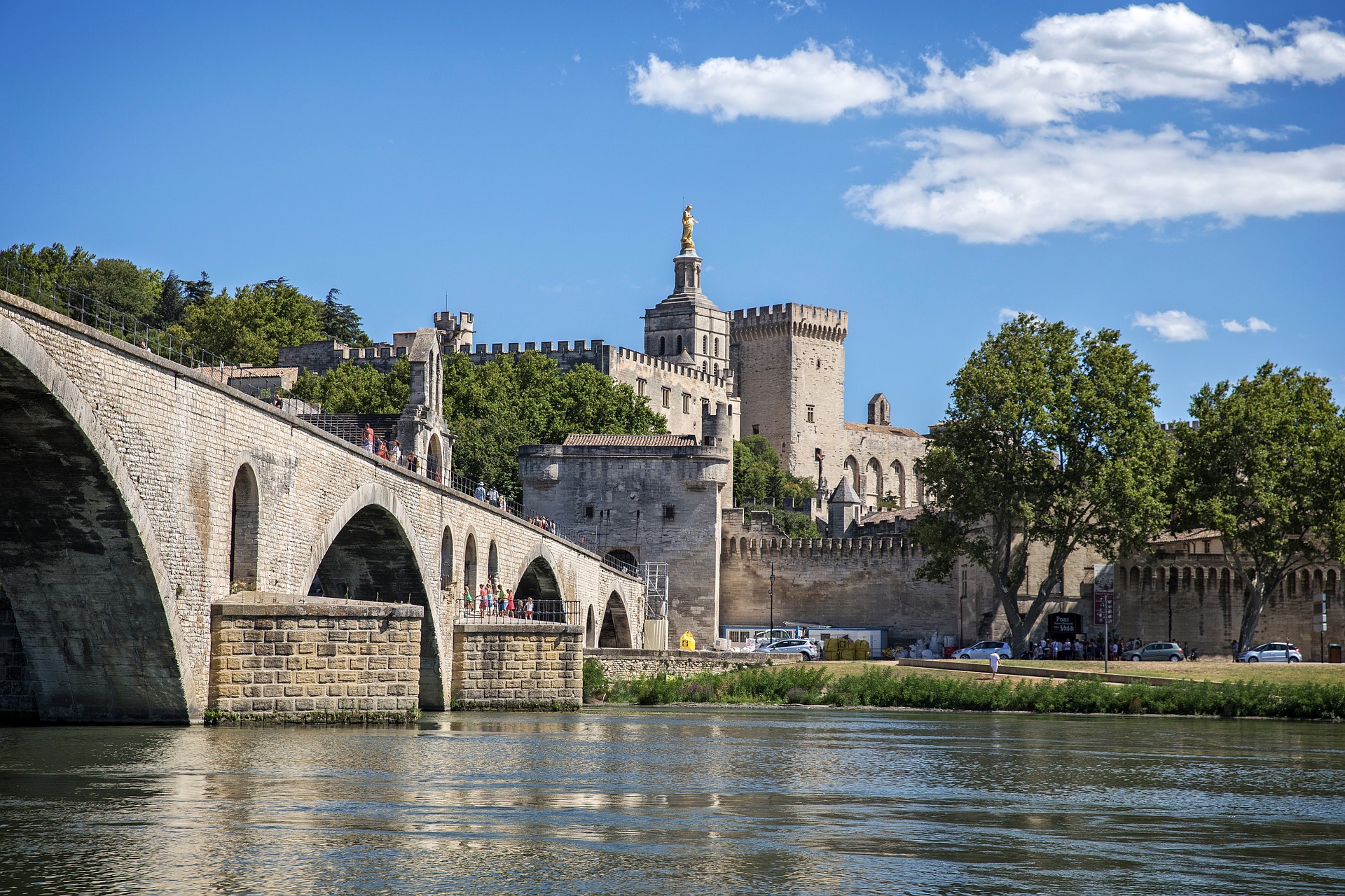 wat te doen in avignon spel