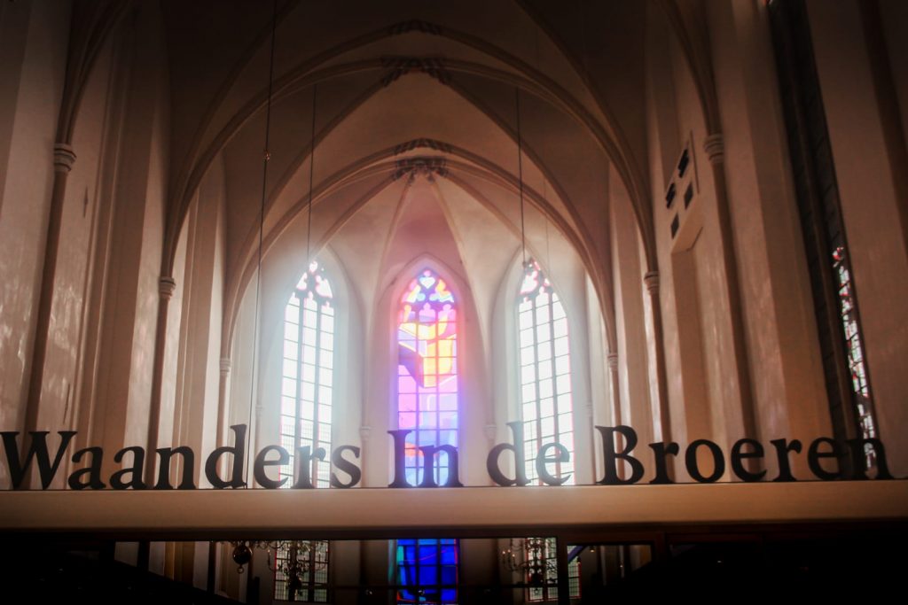 wanders in de broeren boekenwinkel