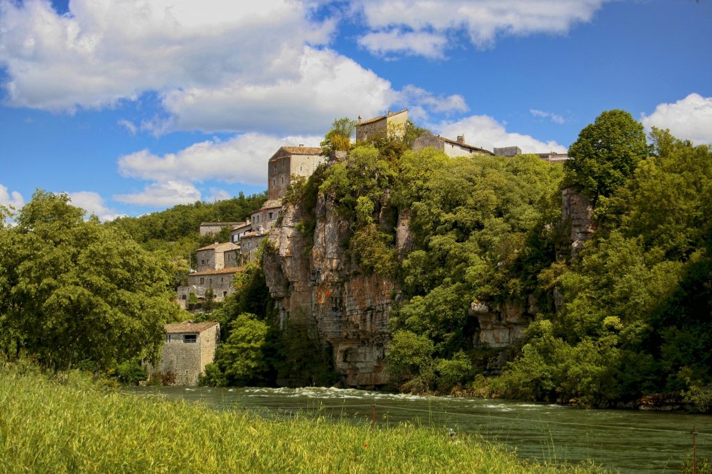 bezienswaardigheden ardeche balazuc