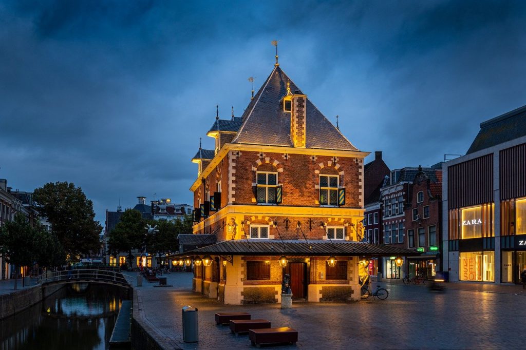 leeuwarden bezienswaardigheden de waag